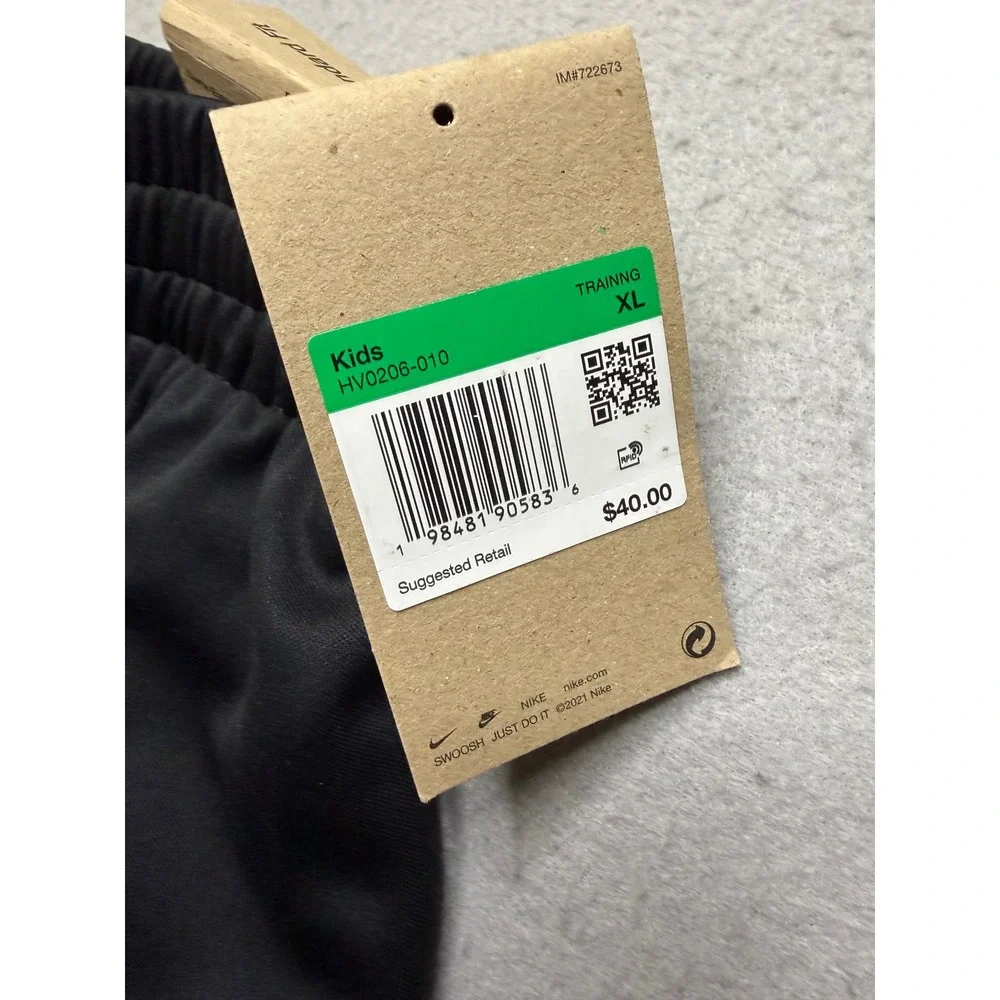 Nike Training Pants Kids XL Black HV0206-010 Standard Fit Joggers Swoosh Logo